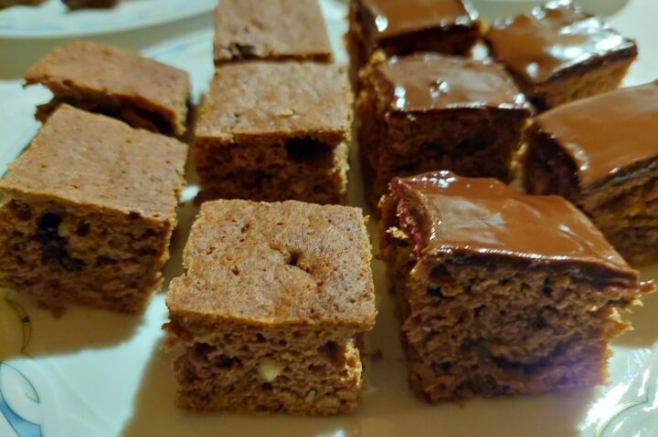 Saftiger Lebkuchen am Blech Saftiger Lebkuchen am Blech